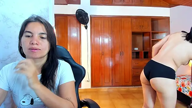 Emily and Soffy online show from April 10, 12:33 pm