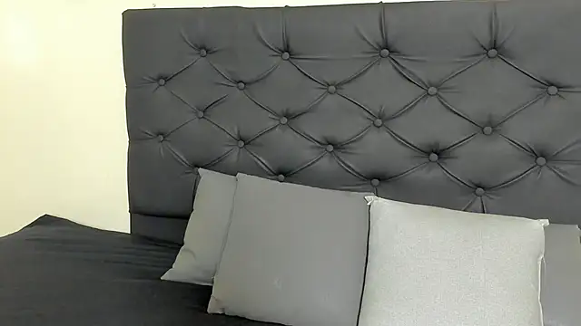  Daarcy  online show from March 24, 3:23 am