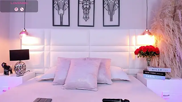 RaquelHyde  online show from February 10, 8:34 pm