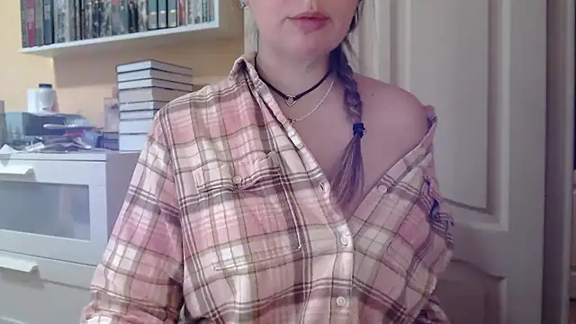 Tasiya online show from February 4, 4:21 pm