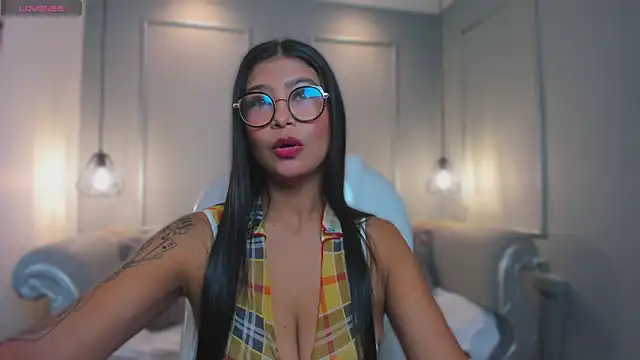 MiaSmit  online show from March 4, 3:02 am