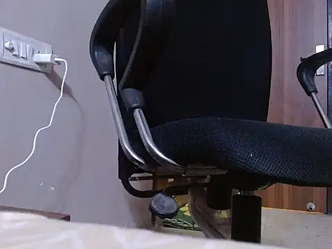 atisa  online show from February 26, 7:02 pm