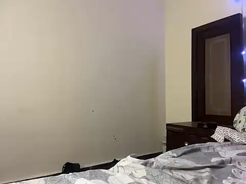 Hersheykaur online show from April 16, 9:39 pm