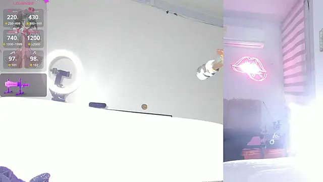 lana  kane   online show from March 23, 9:26 am