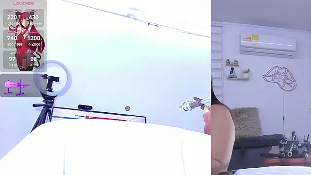 lana  kane   online show from March 31, 9:09 am