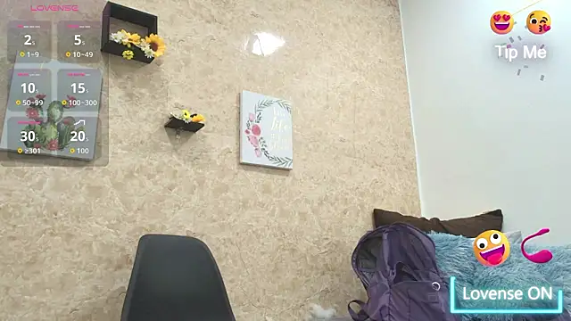 Sophie Tyler online show from March 18, 1:38 pm