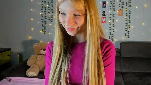 Kiracute18 online show from March 10, 5:17 pm