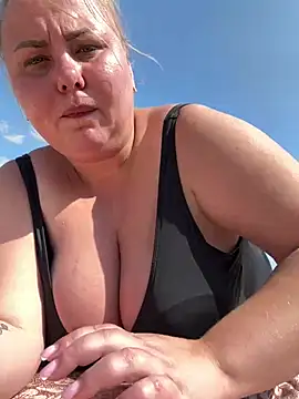 Mommy-girl-Lola online show from August 4, 11:49 am