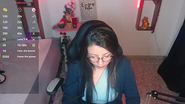 QueenRose94 online show from March 19, 1:15 pm