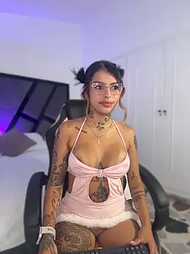 Abi sexxx1 online show from May 6, 1:15 pm