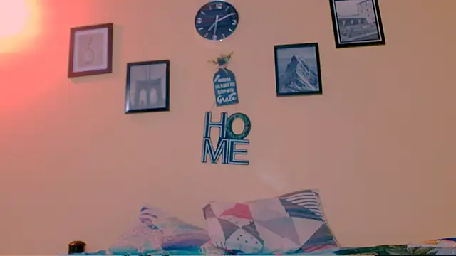 sexiempoderada18 online show from April 6, 1:45 pm