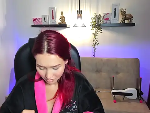 naomy stanley online show from February 26, 4:00 am