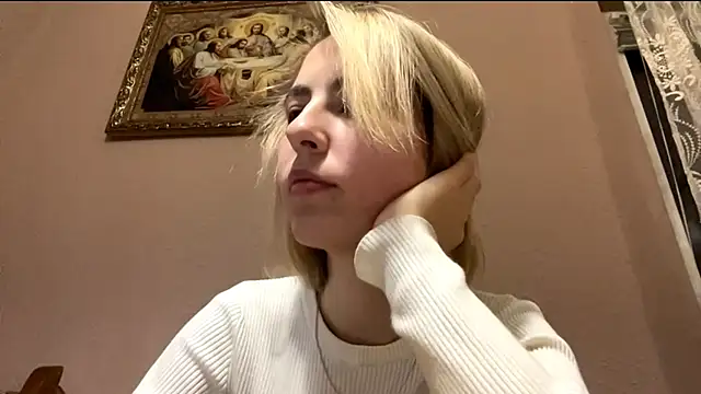 CharmingBlonde online show from February 8, 6:00 pm