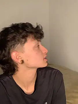 Damn  Love online show from February 21, 10:54 pm