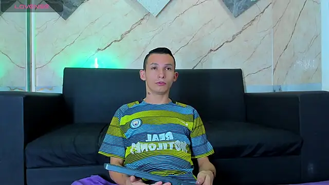 Isaak 26 online show from April 15, 11:33 am