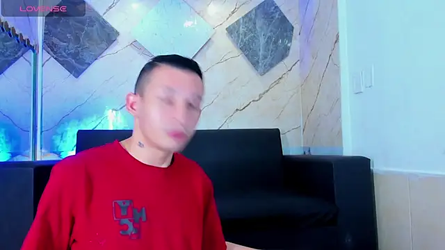 Isaak 26 online show from April 16, 11:10 am