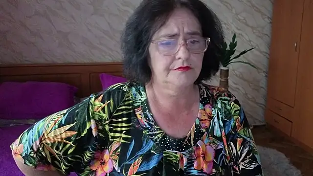 xMaryxAnne online show from June 11, 1:41 pm
