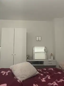 Piper Milf 36 online show from March 3, 10:10 am