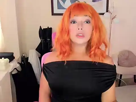 Queenoflustx online show from July 6, 8:52 am