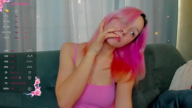 EmilyTrase online show from April 8, 1:08 am