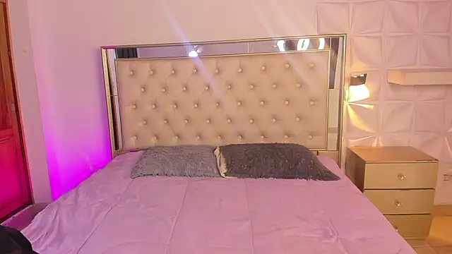 Miss LunaVelvet online show from March 21, 1:27 pm