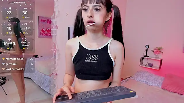 AnnyCotton online show from April 17, 9:50 pm