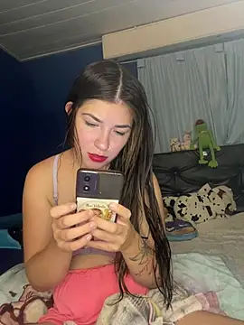 Luna33- online show from April 14, 11:27 pm