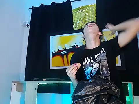 jullian ricci online show from March 23, 8:04 pm