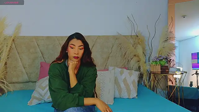 MelanyStone  online show from March 28, 12:15 pm