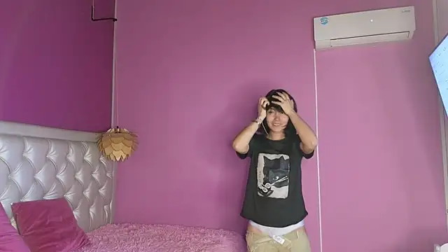 ivonne heaven online show from February 23, 7:24 pm