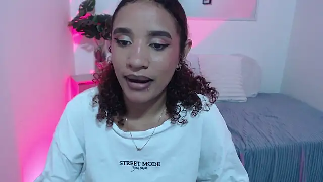 Alice Grinnerk online show from March 1, 3:12 pm