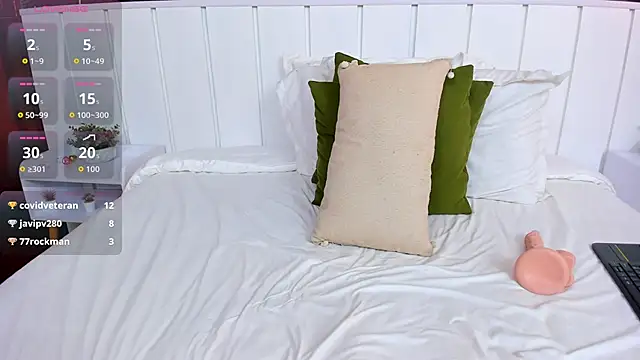 CarolineLaurent online show from March 27, 2:13 am