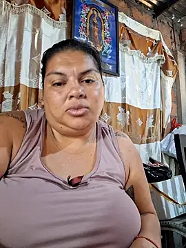 Juli Powl online show from February 18, 12:48 pm