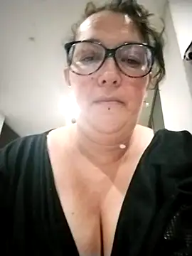  Saraqueen online show from April 12, 3:42 am