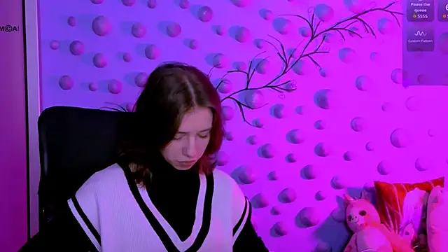 cleo cool online show from February 23, 9:53 am