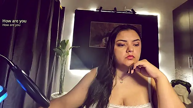 AzaraOnyx online show from June 3, 2:33 pm
