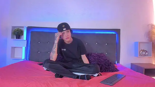 Ale cuzz online show from March 18, 3:06 pm