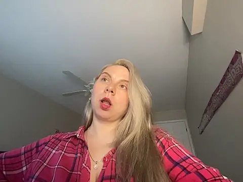 i love iva online show from February 15, 9:25 pm