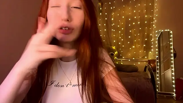 stella foxi online show from March 1, 4:50 pm