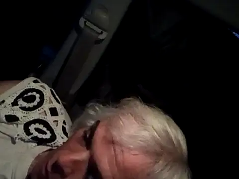 dustbunny64 online show from June 11, 3:36 am