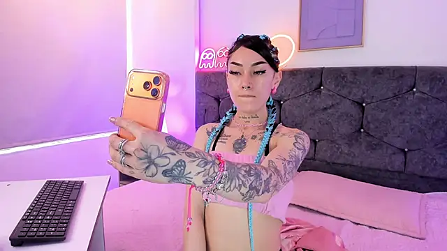 Megan Morphy online show from March 27, 1:34 pm