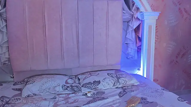 sluttybby  online show from March 21, 3:44 am