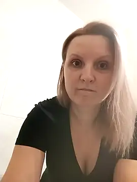 SusanGold9211 online show from March 17, 9:35 am