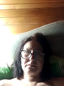 Vikimoon11211 online show from February 20, 7:37 pm