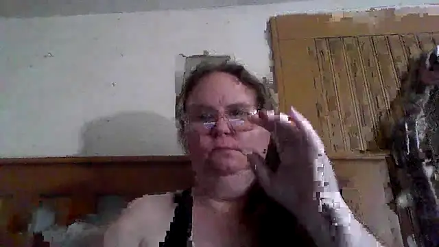 naughty queen1 online show from May 5, 8:01 pm