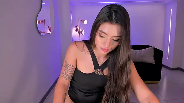 JulietteMoreau online show from February 27, 9:36 pm