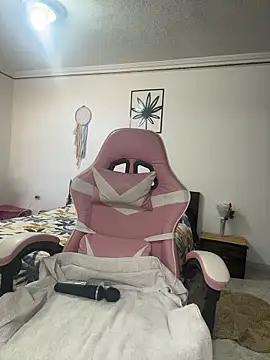 Kiarhatrixie1 online show from February 25, 5:55 pm