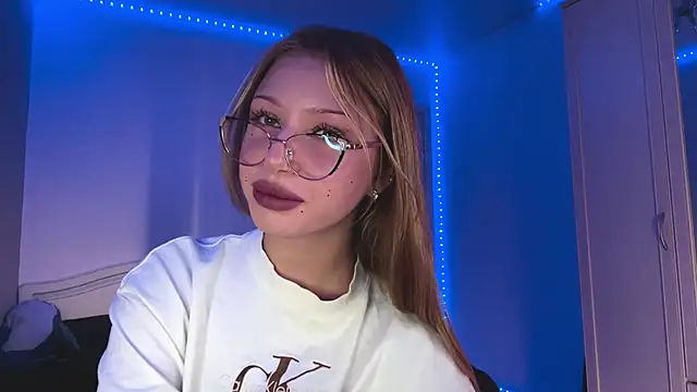 Stefifany online show from February 20, 11:12 am