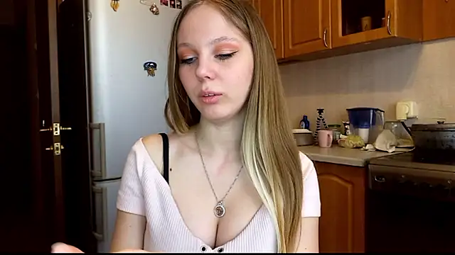 VictoriaDeese online show from February 23, 4:46 am