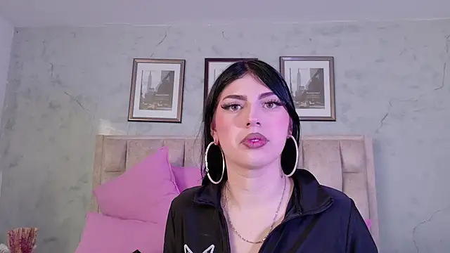 IsabellaRossi online show from April 23, 5:37 pm